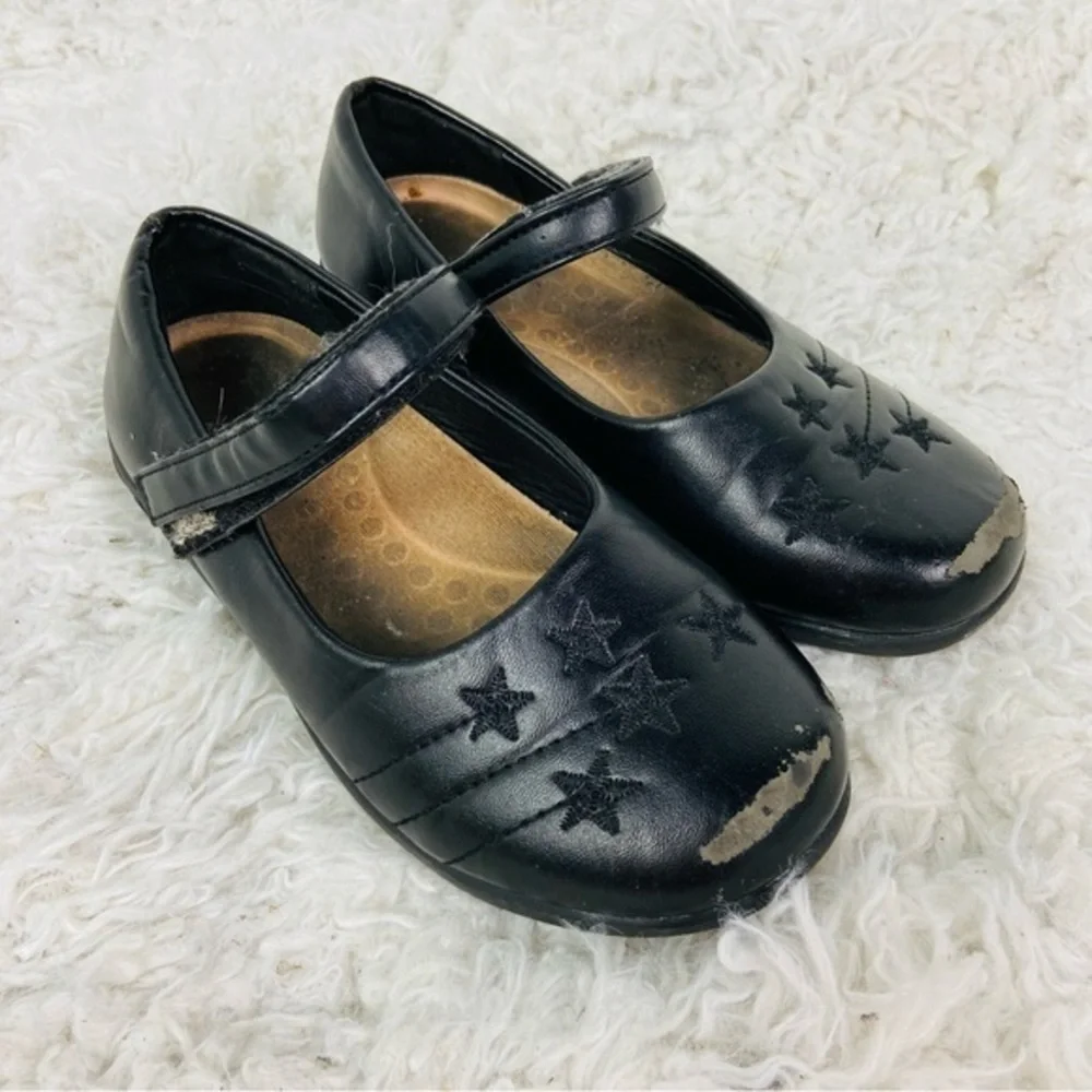 UNBRANDED faux leather Black Star embroidered Kids Shoes size 11